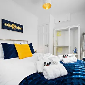  Apartment In Canton St John's Court