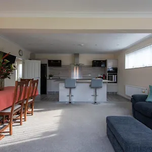  Holiday home Seaview