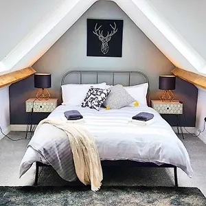  Apartment The Louis Armstrong- Modern 3 Bedroom Apartment, Super Close To The Centre